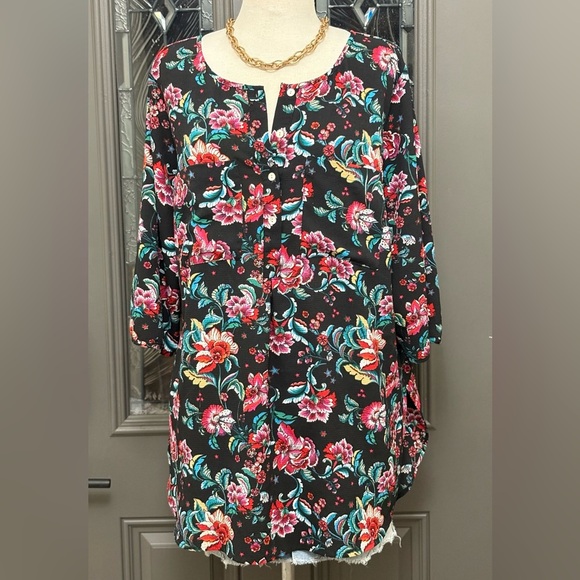Fig and Flowers Floral Popover Tunic Blouse - Picture 1 of 9